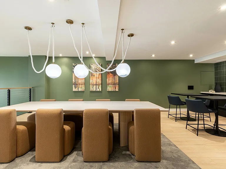 535_amenity_lounge_82