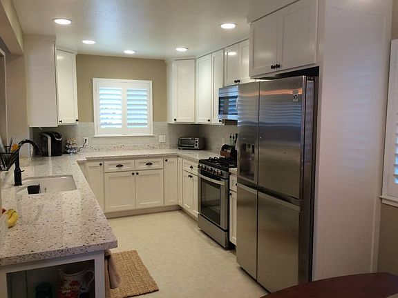 2nd image of 3075 Salisbury Dr