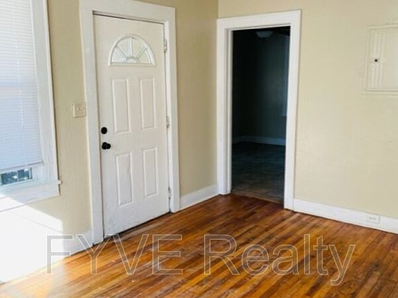 2nd image of 2739 E Surrey Dr