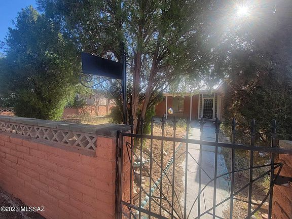 2nd image of 4961 W De La Canoa Dr