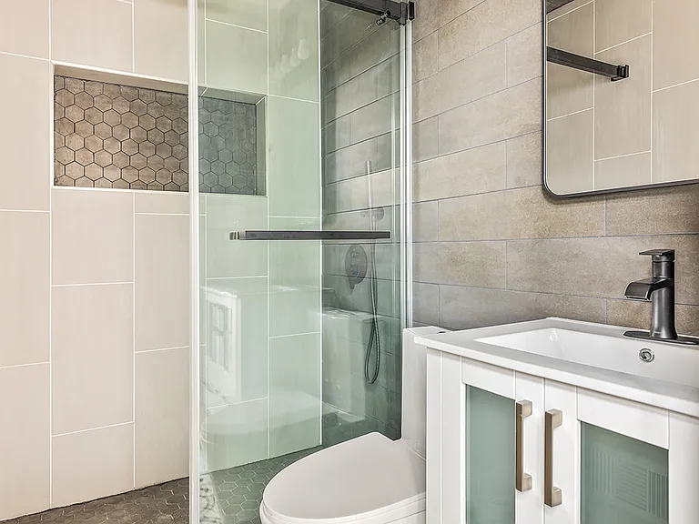 332 Quincy St #2 — Photo 10