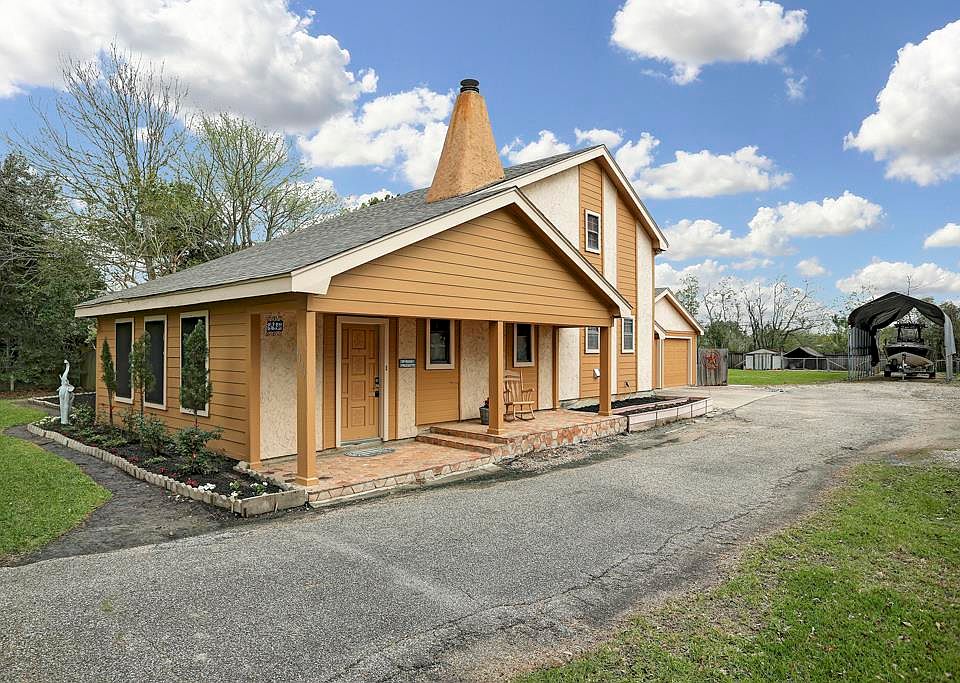 1st image of 3127 E Meadow Ln