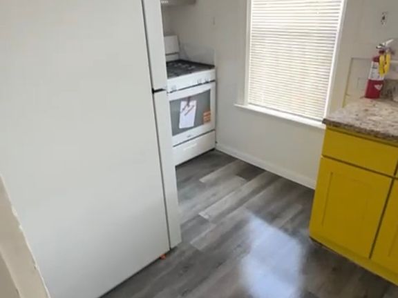 2nd image of 1428 Castro St APT 6