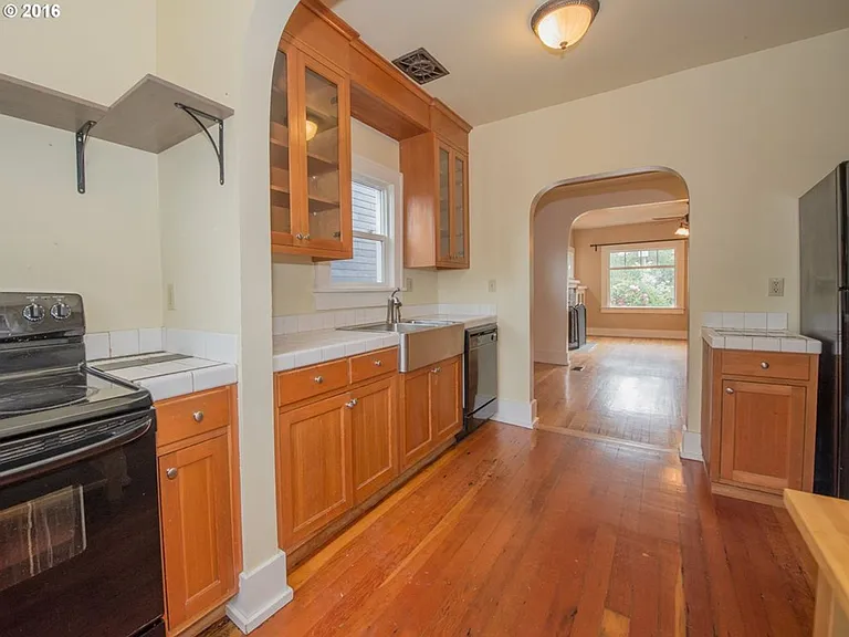 6711 N Albina Ave — Photo 6