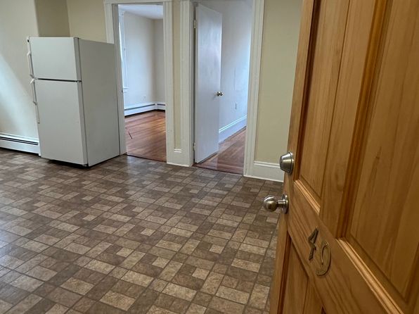 61 Main St APT 49
