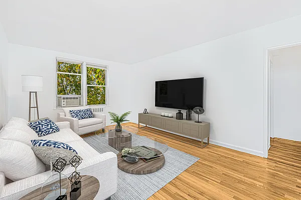 Sold by Re/Max In The City | media 8