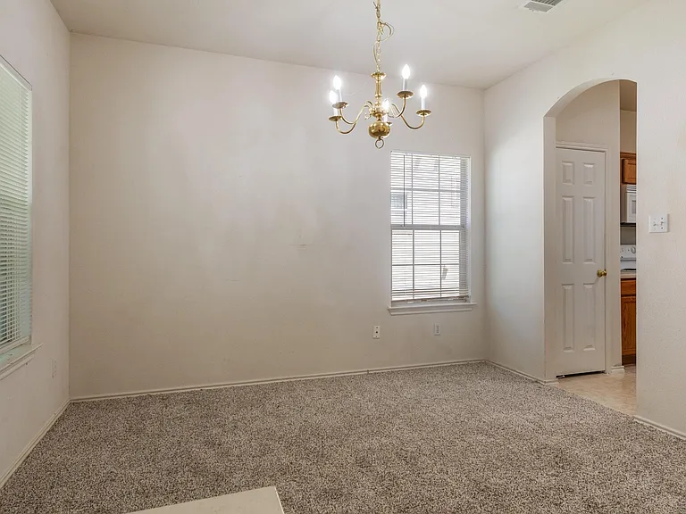 600 Wiley St — Photo 3