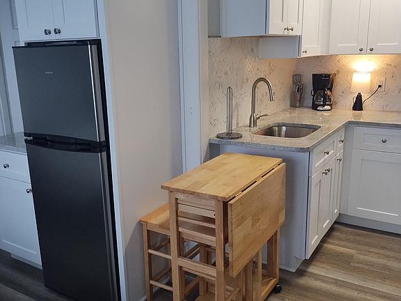 4th image of 1242 28th Ave N APT 3