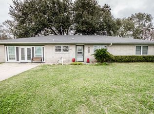 345 Rachal Ave, Bridge City, TX 77611