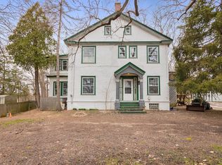 28094 E State Rd, Island Lake, IL 60042