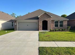 400 Caldwell Sugar Rd, Youngsville, LA 70592