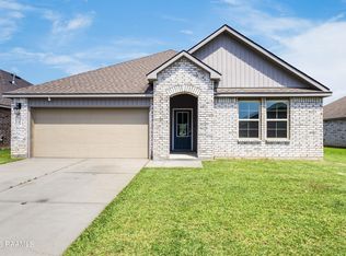 105 Chestnut Oak Dr, Lafayette, LA 70507
