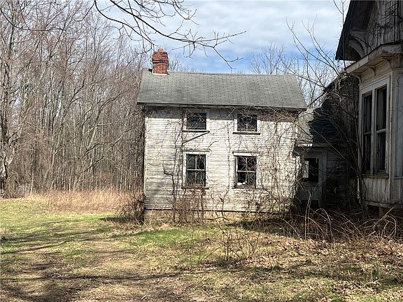 4th image of 4905 Old Route 422