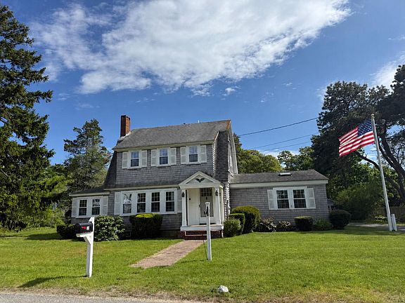 4th image of 53 Pleasant Street