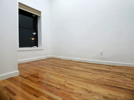 Rented by Capri Jet Realty Corp | media 28