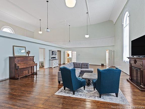 4th image of 32 Marys Point Rd