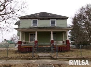 100 W Main St, Ellisville, IL