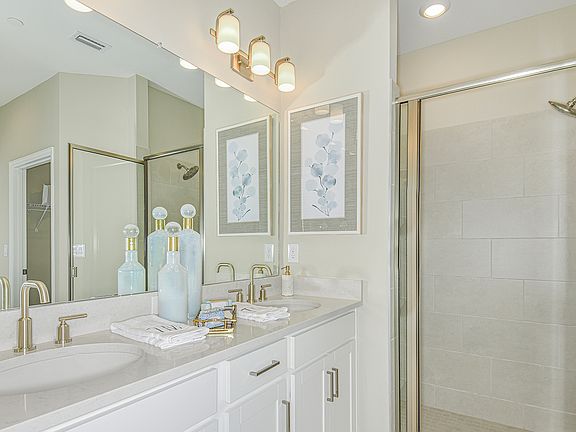 5th image of 23819 Collina Way Unit 101