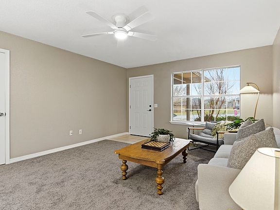 4th image of 932 S Curtis Ave #932