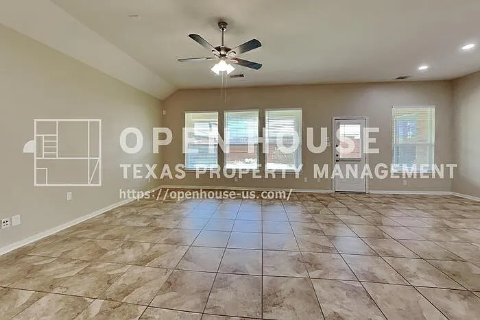 12419 Adams Ridge Ln — Photo 3