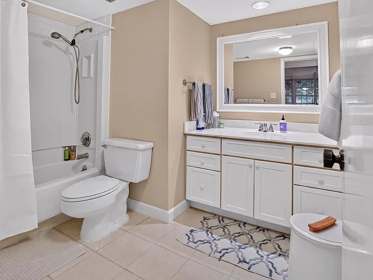 30 Village Green Cir — Photo 14