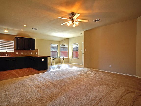 5th image of 612 Byron Nelson Dr