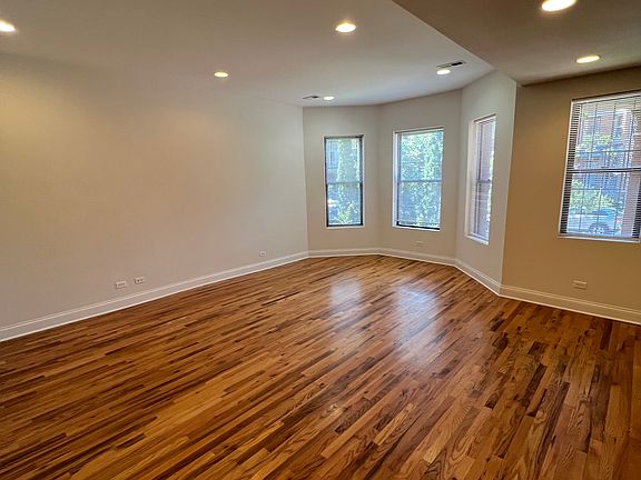 2nd image of 4929 N Winthrop Ave #1S