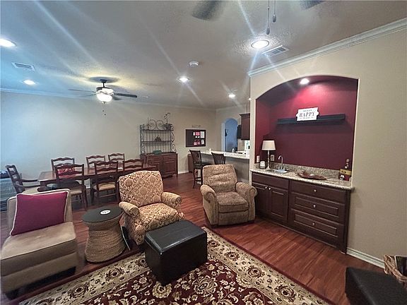 2nd image of 2202 Crescent Pointe Pkwy