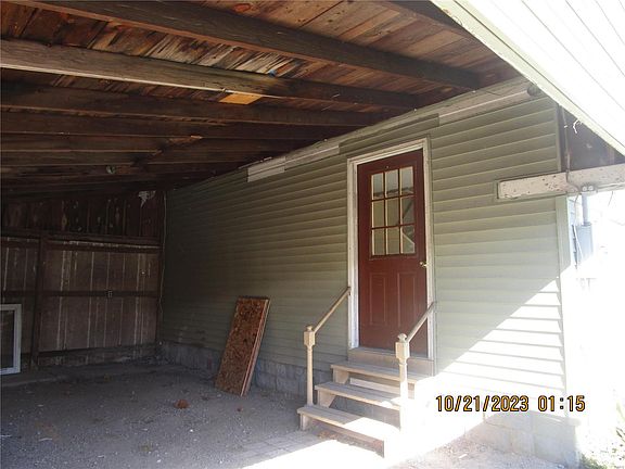 5th image of 321 S Edwardsville St