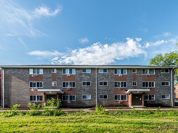 4th image of 6921 S Cornell Ave #1W