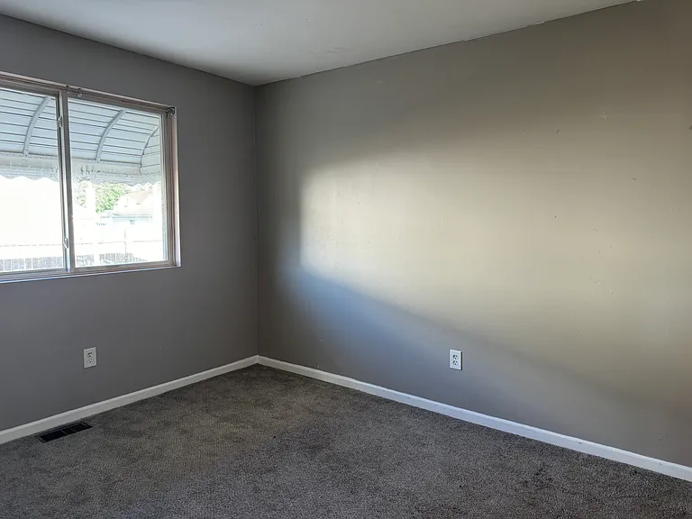 8716 Timken Ave — Photo 3