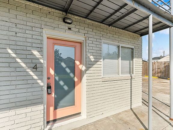 3rd image of 2013 S Liberty St #4
