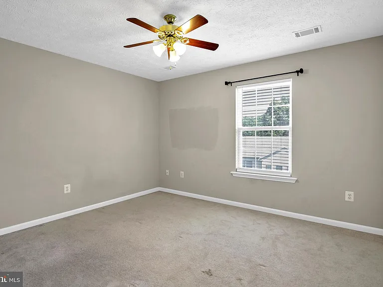 10886 Moore St — Photo 35