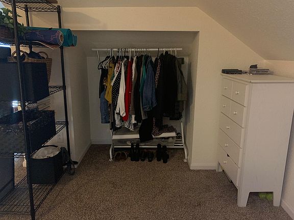 5th image of 1567 Vine St APT 9