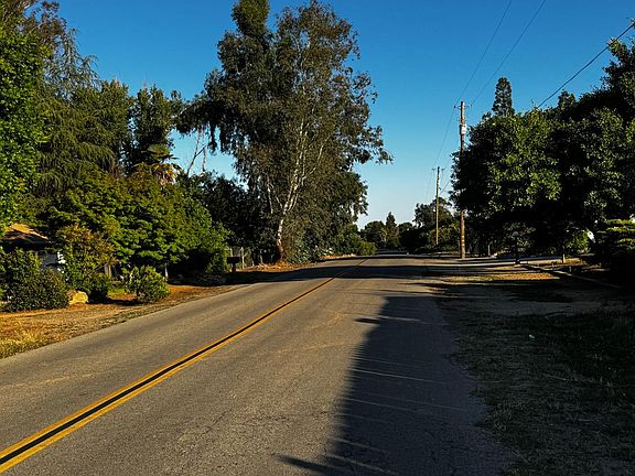 2nd image of 17855 Lane Dr