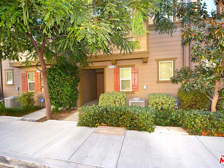 14107 W Birch Ln — Photo 1