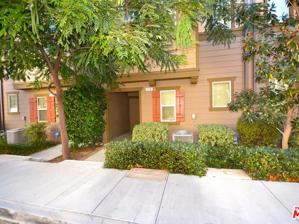 14107 W Birch Ln, Van Nuys, CA 91405