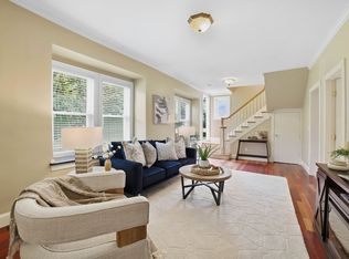 550 Sunderland Rd, Worcester, MA 01604