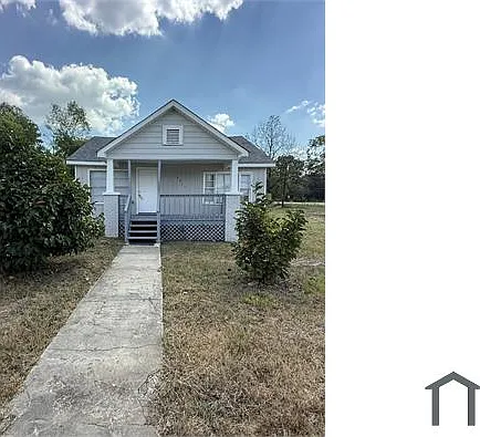 6 bed, 1930 sqft, $1,595 — Photo 1