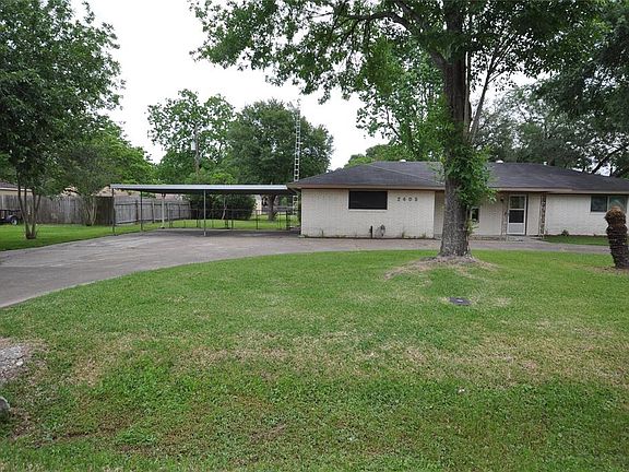 2nd image of 2405 Cunningham Dr
