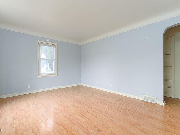 2nd image of 2509 Dearborn Ave