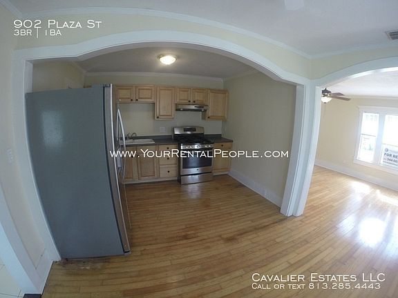 2nd image of 902 Plaza St
