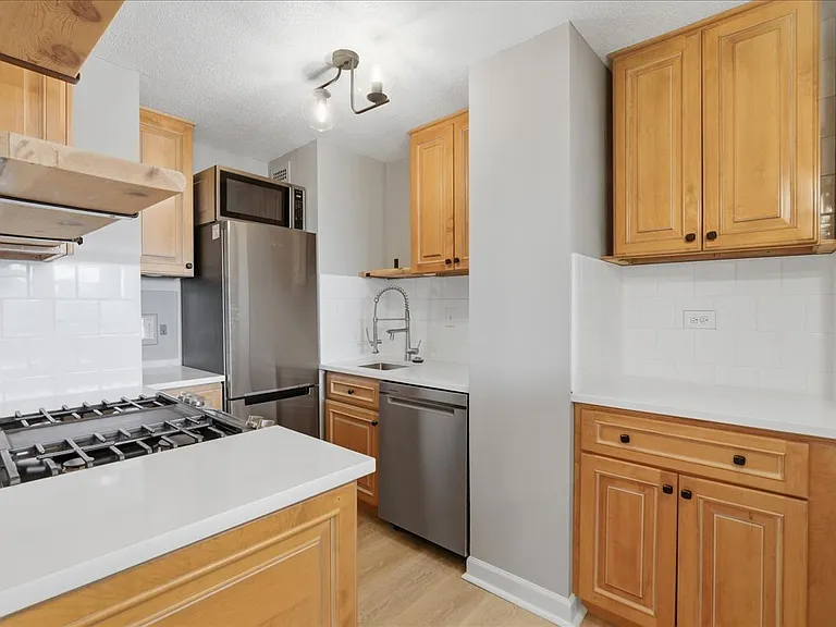 2030 N Adams St #1209 — Photo 3