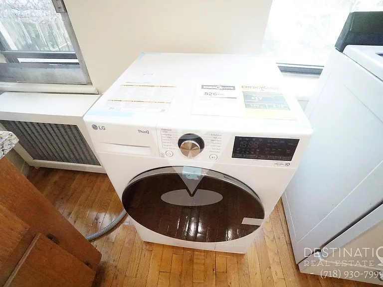 72 Nelson St #2R — Photo 17