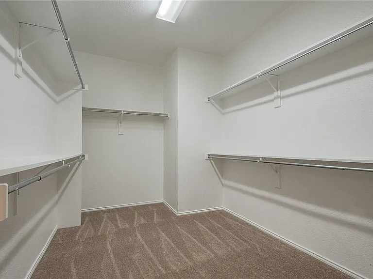 2338 Falcon Point Dr — Photo 10