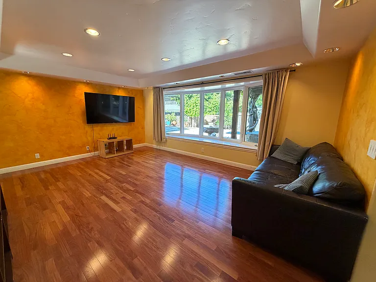 1867 Limetree Ln — Photo 10