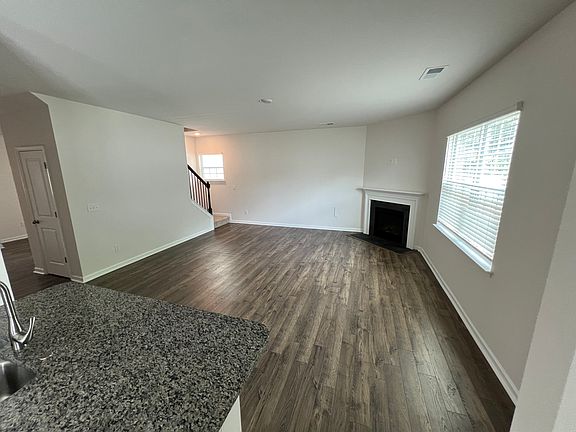 4th image of 2020 Navarro Rd