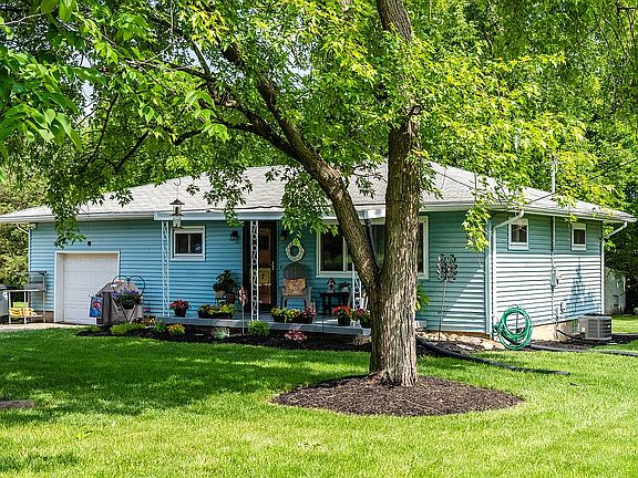 2nd image of 6817 Ellen Dr