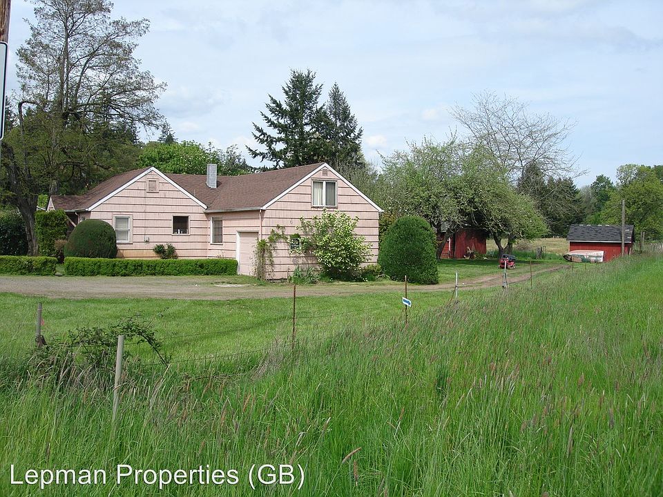 2nd image of 1305 N Albany Rd NW