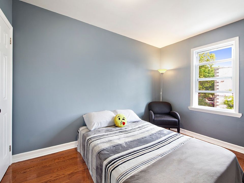 2nd image of 9718 31st Ave #1A